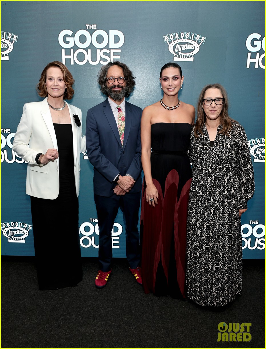sigourney weaver morena baccarin the good house premiere in nyc 014829796
