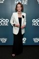 sigourney weaver morena baccarin the good house premiere in nyc 11