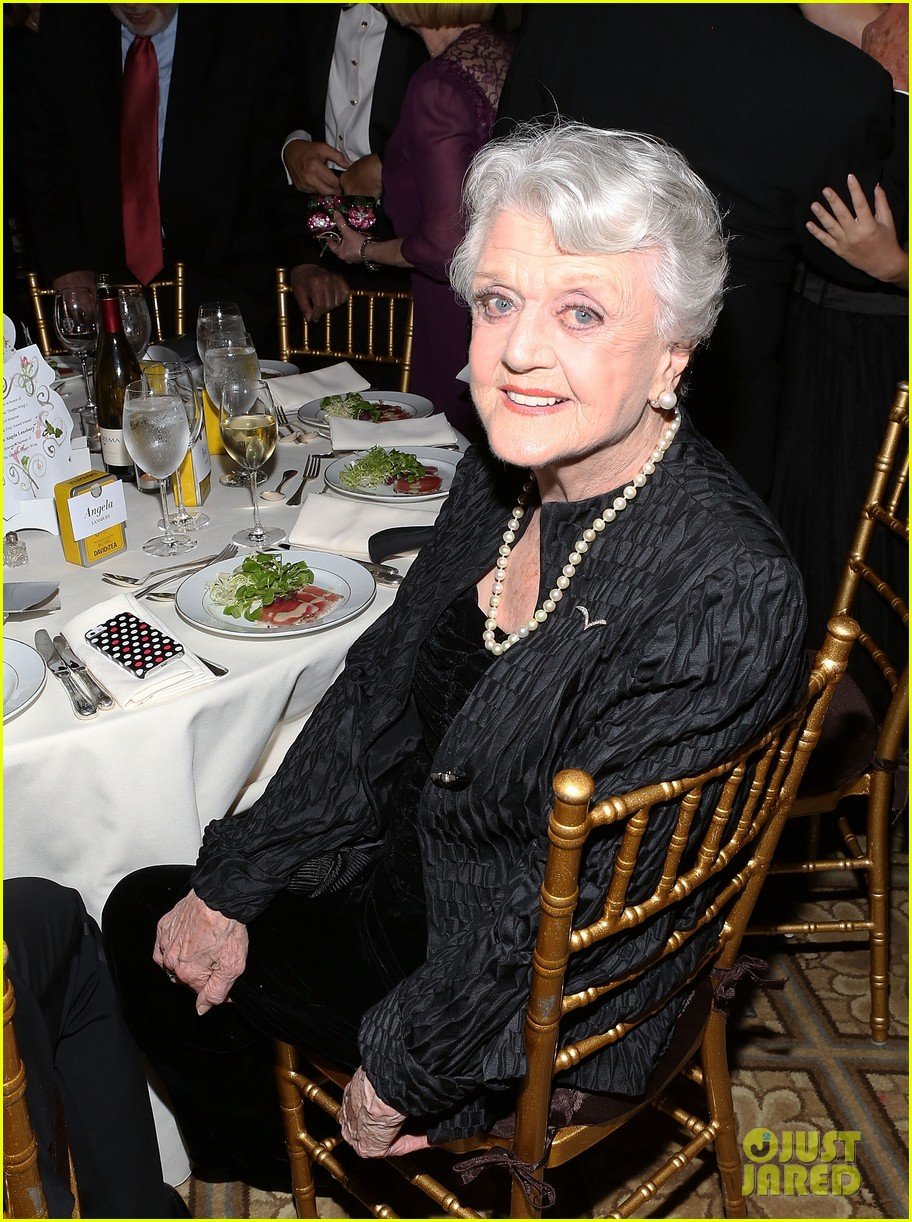 Angela Lansbury's Final Movie Role Will Be A Cameo In 'Glass Onion A