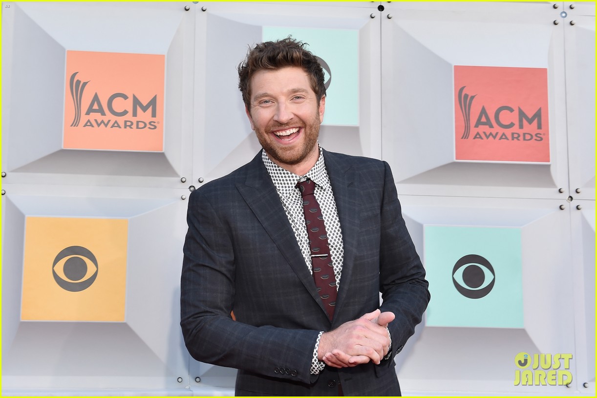 Country Singer Brett Eldredge Says He's Looking For His 'Person