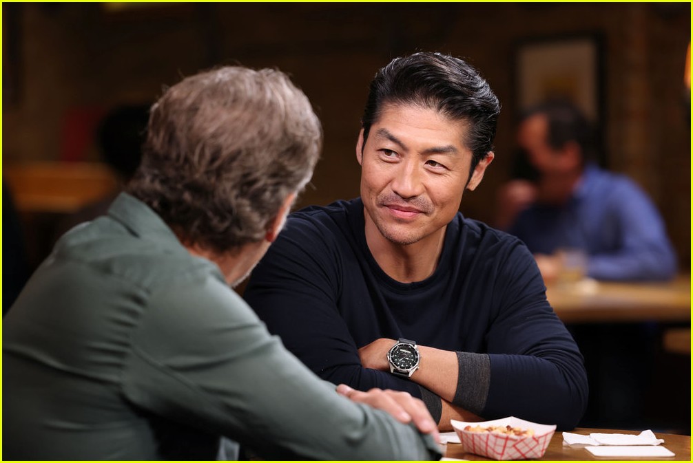 Photo brian tee leaving chicago med role will direct instead 06