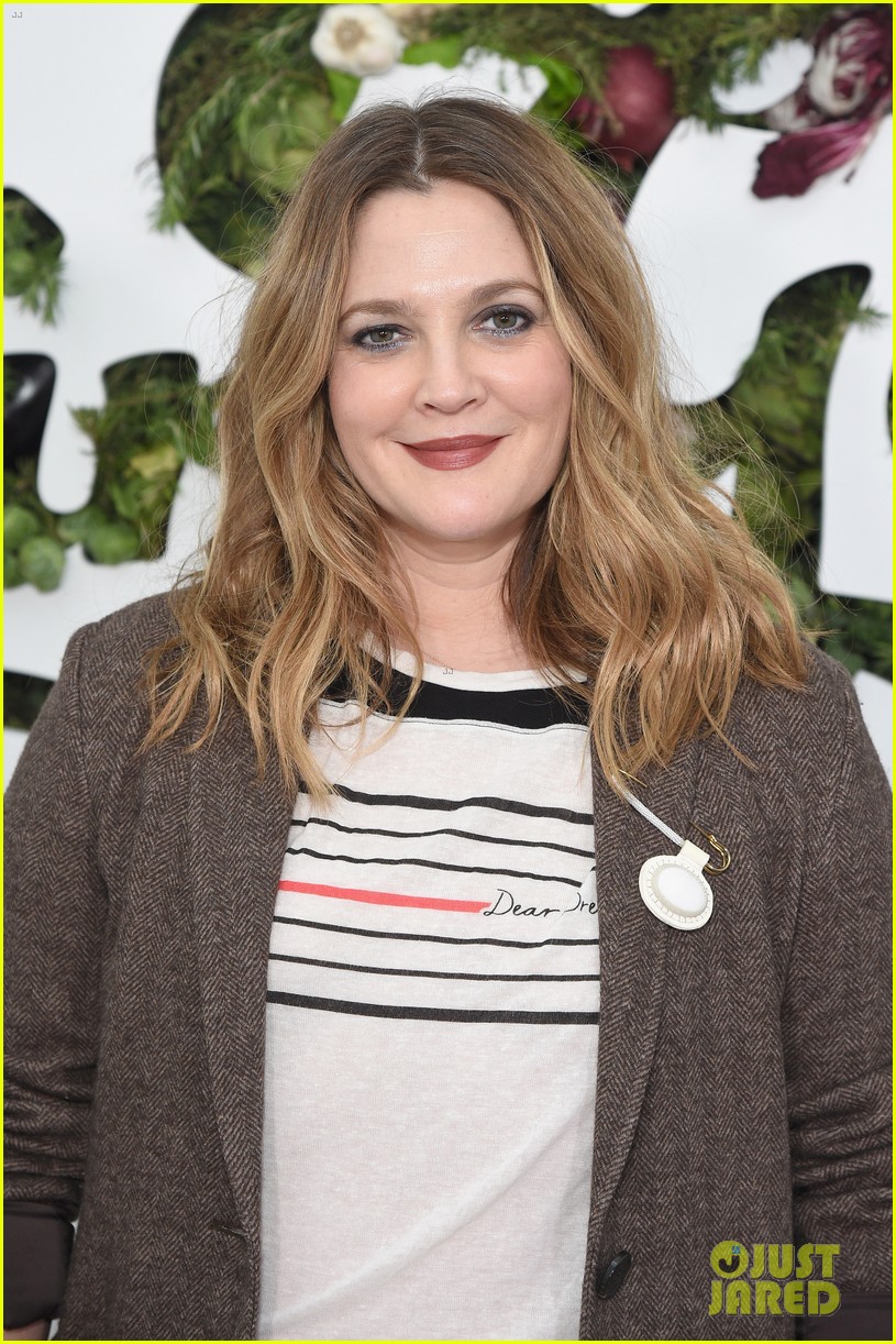 Drew Barrymore Reveals Photo She Uses On Dating Apps See the Picture