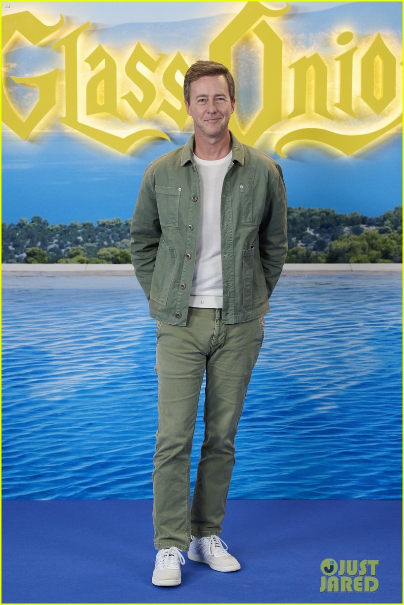 Janelle Monae Rules The Red Carpet in Textured Red Dress For 'Glass