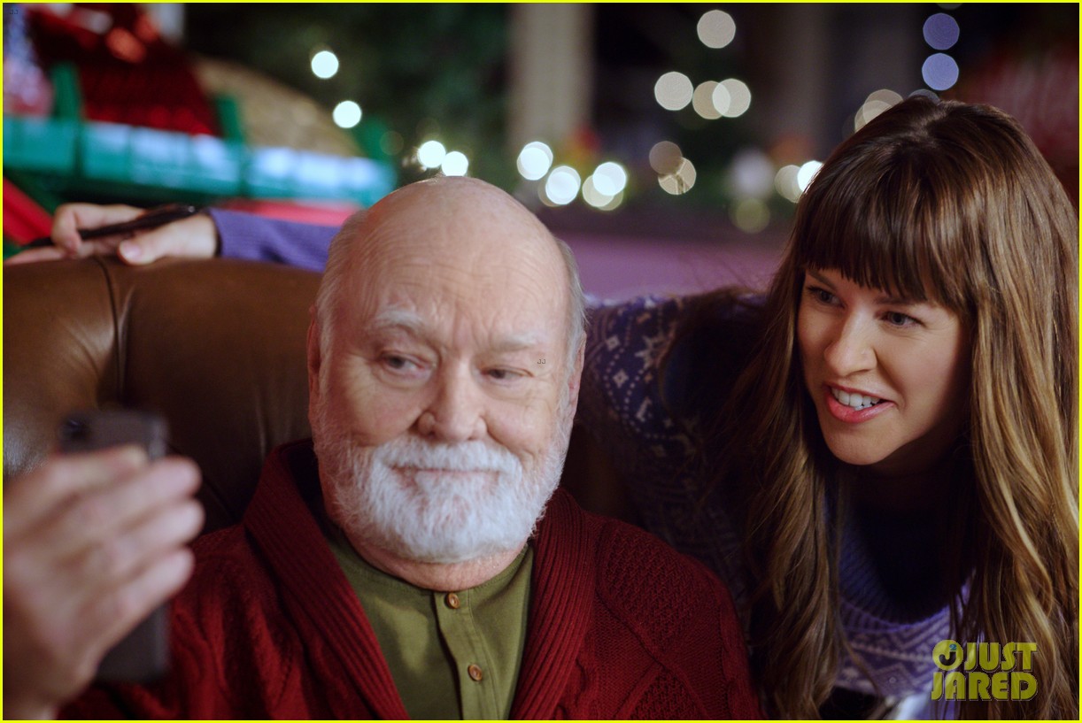 Photo jodie sweetin garland xmas movie hallmark candace comparison 07