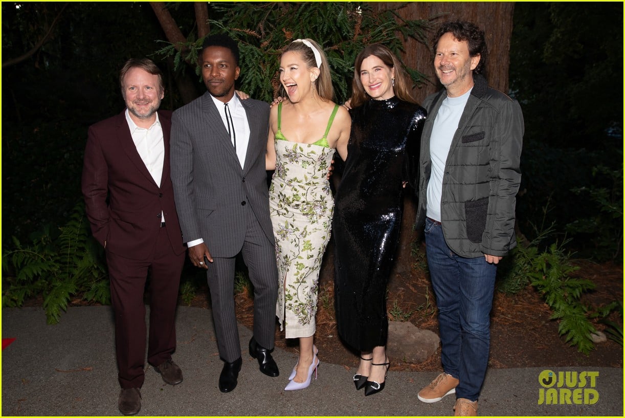 'Knives Out' Sequel Will Get OneWeek Run in Theaters, Marking First