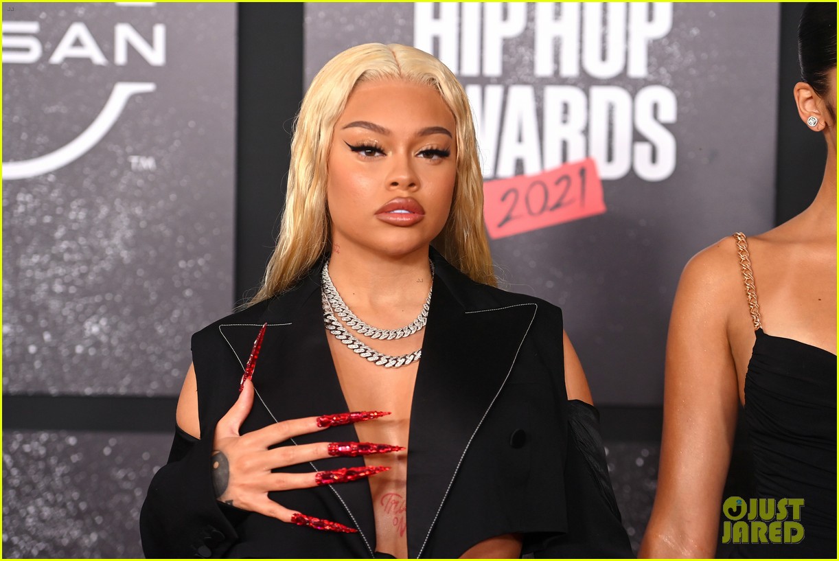 Latto Hits Back at Nicki Minaj for Bringing Her Into Grammys Drama ...