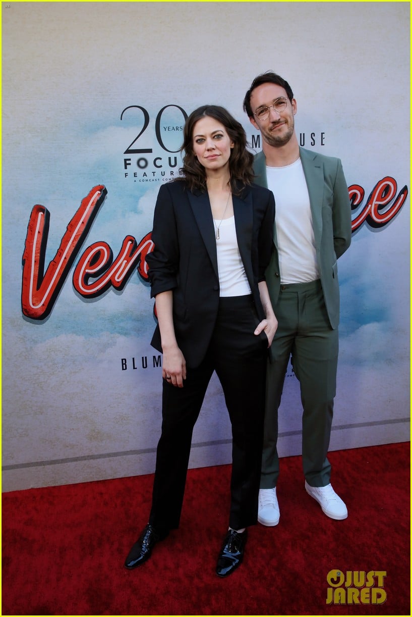 Lio Tipton Marries Fiance Chaz Salembier In Intimate Wisconsin Wedding