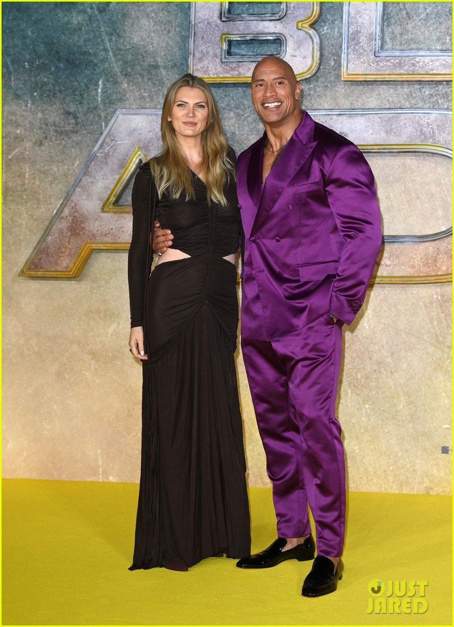 Daniel Craig's Daughter Ella Loudon Makes Rare Red Carpet Appearance at