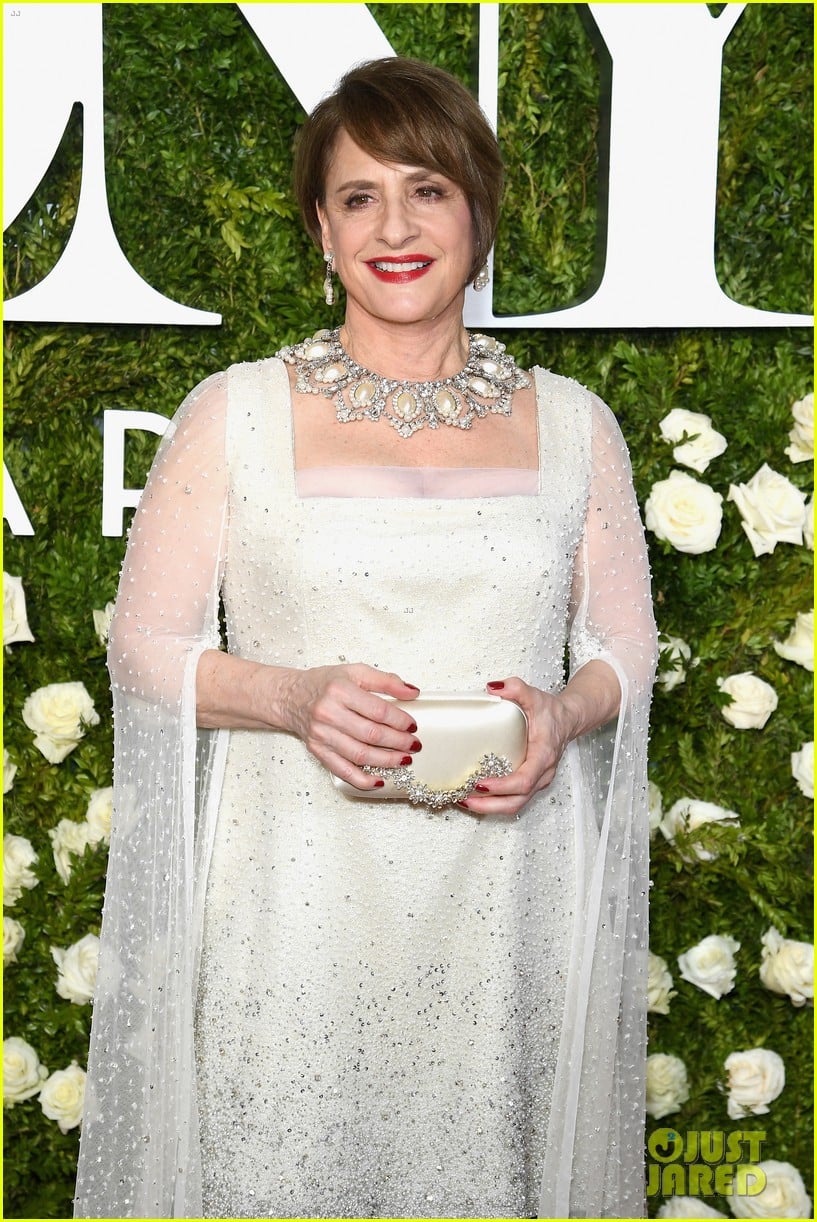 patti lupone shares decision leave actors equity 034841327
