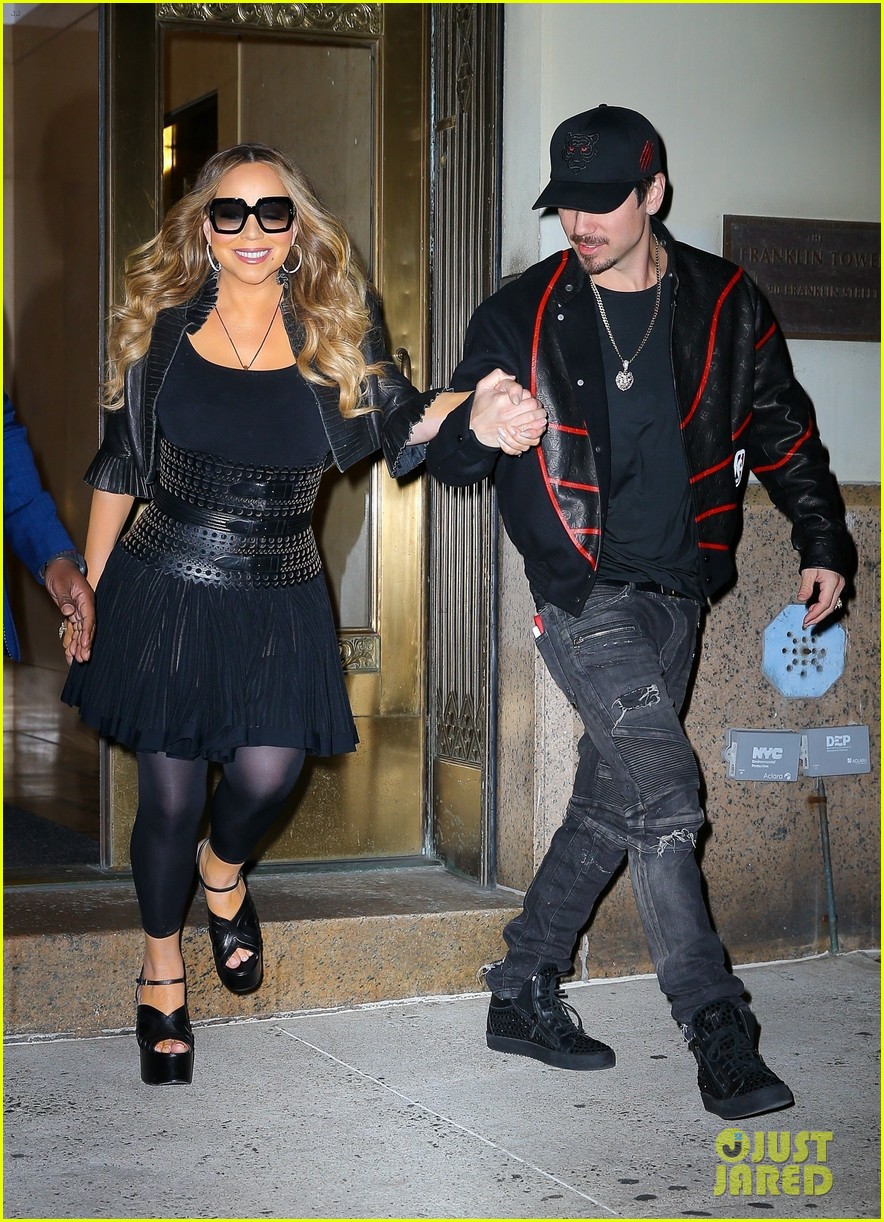 Mariah Carey Brings Her Kids to 'Enola Holmes 2' Premiere, Millie Bobby