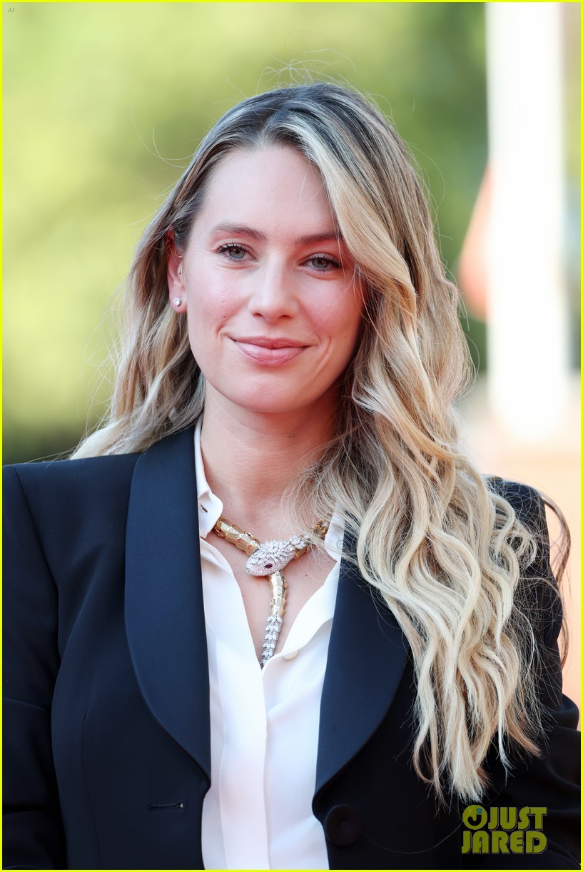 Hopper & Dylan Penn Share Fun BrotherSister Moment at 'Signs Of Love