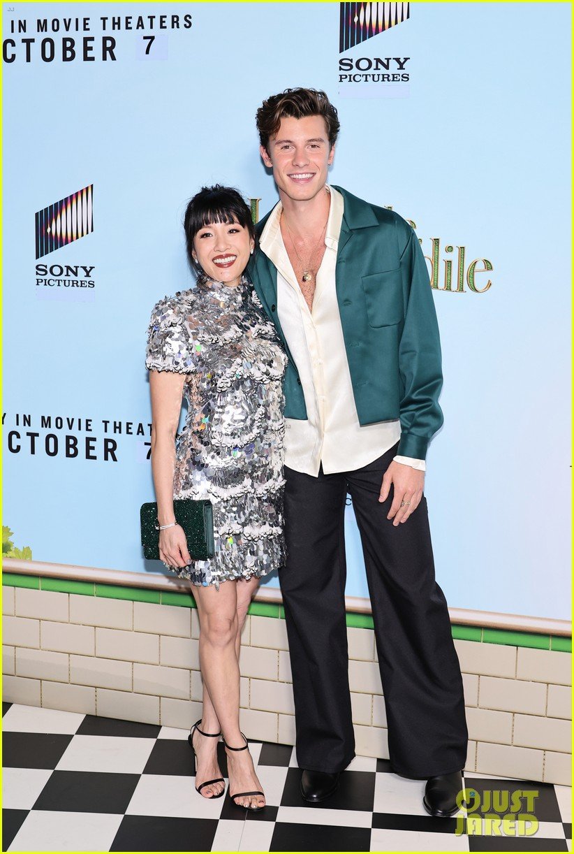 Shawn Mendes & Constance Wu Pose With A Crocodile at 'Lyle, Lyle, Crocodile' Premiere in NYC