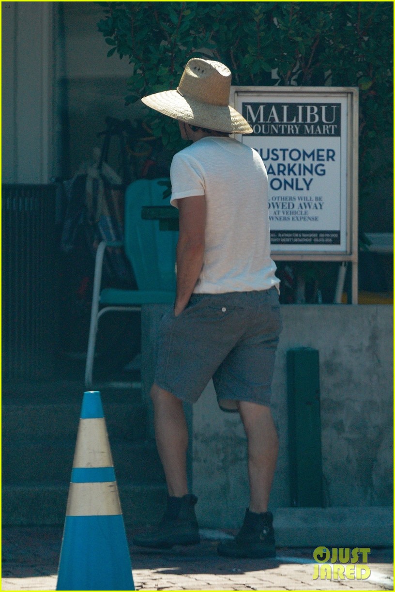 Ian Somerhalder Steps Out for Errands in L.A., Reacts to Hurricane Ian