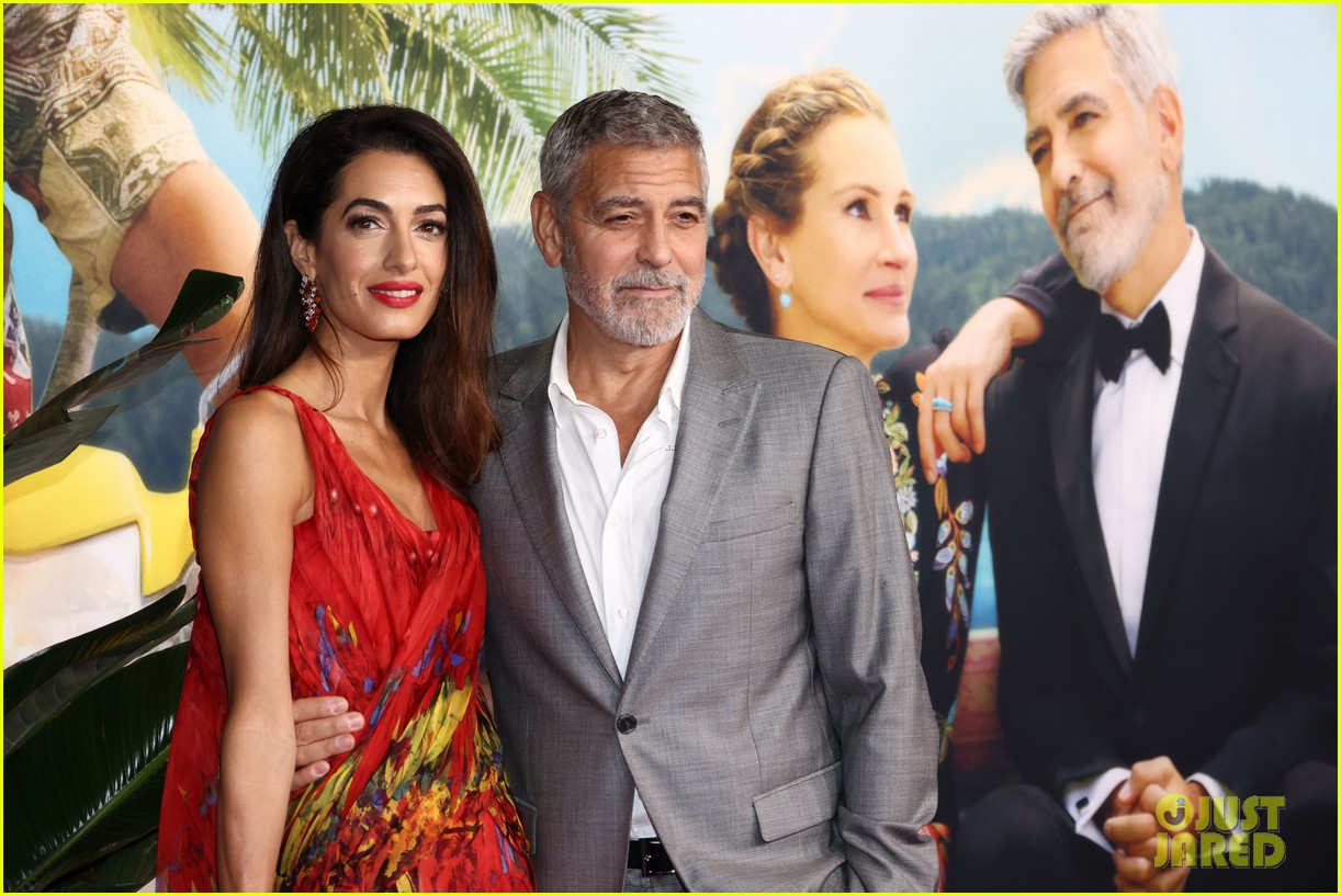 Julia Roberts & Clooney Bring Star Power to 'Ticket to Paradise