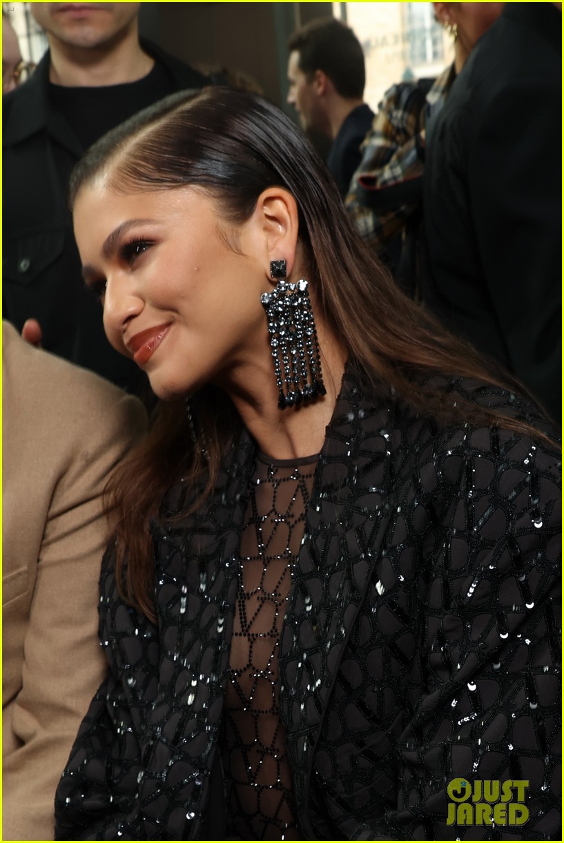 Zendaya Makes A Dazzling Arrival For Valentino's Paris Fashion Week