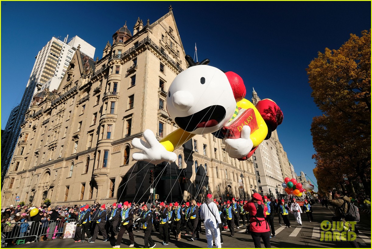 Here's Why Singers Lip Sync at Macy's Thanksgiving Day Parade Every