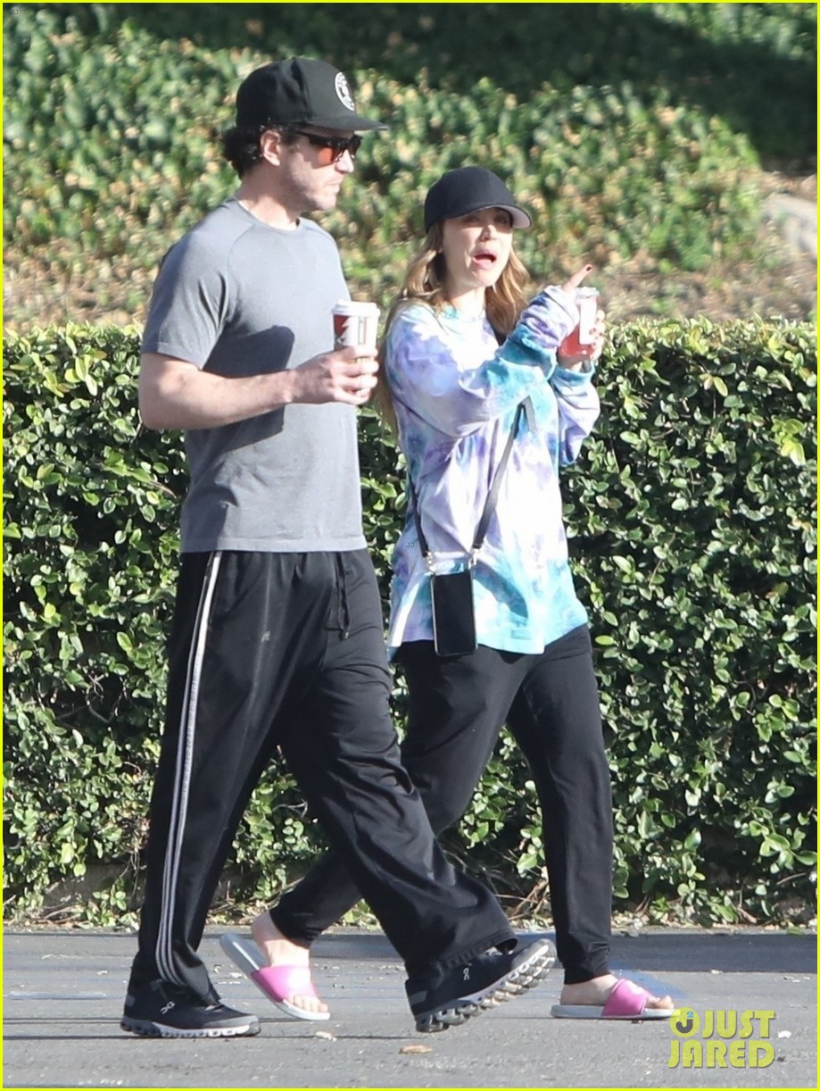 Pregnant Kaley Cuoco Cradles Baby Bump While Grocery Shopping with