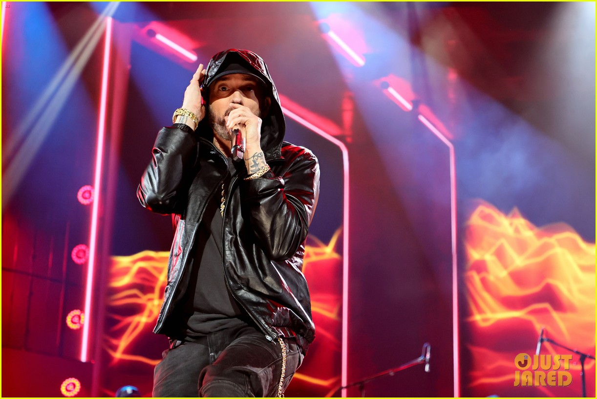 Eminem Thanks More Than 100 Artists in Rock & Roll Hall of Fame