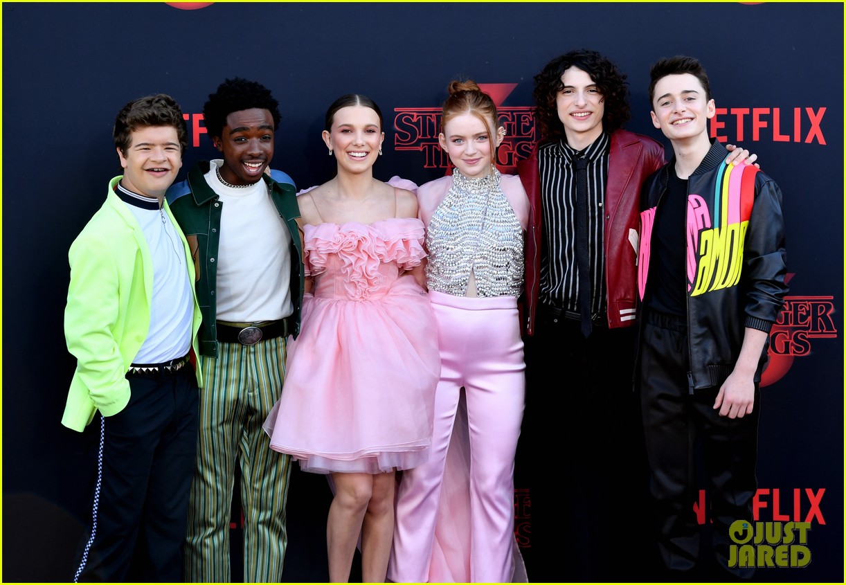 Millie Bobby Brown Talks Kissing Stranger Things Co Star Finn 