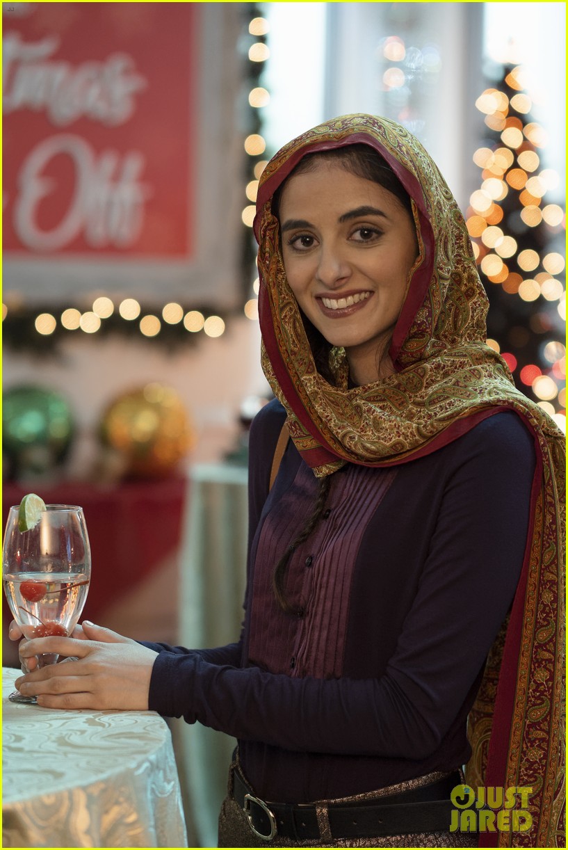 Duff Goldman Hosts A Gingerbread Competition in Discovery+'s 'A