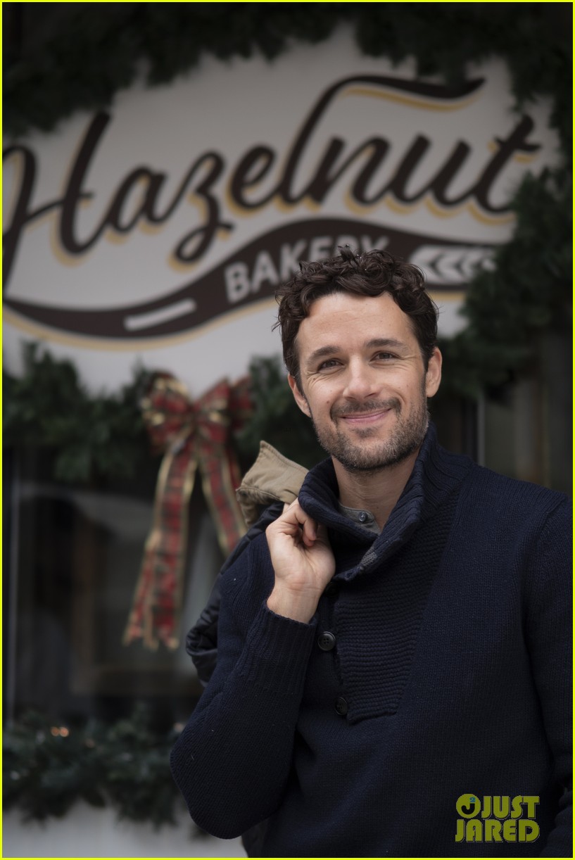 Duff Goldman Hosts A Gingerbread Competition in Discovery+'s 'A