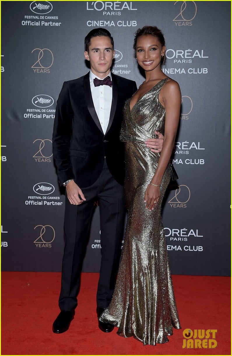 Victoria's Secret Model Jasmine Tookes Is Pregnant; Expecting First