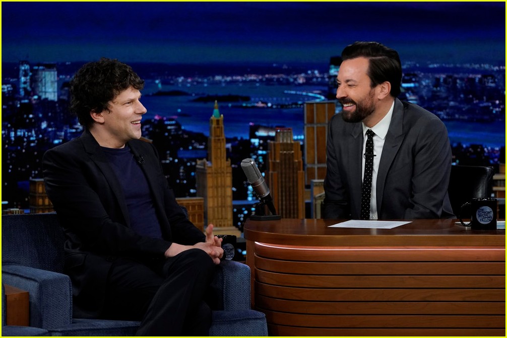 jesse eisenberg talks first time he met claire danes 014862307
