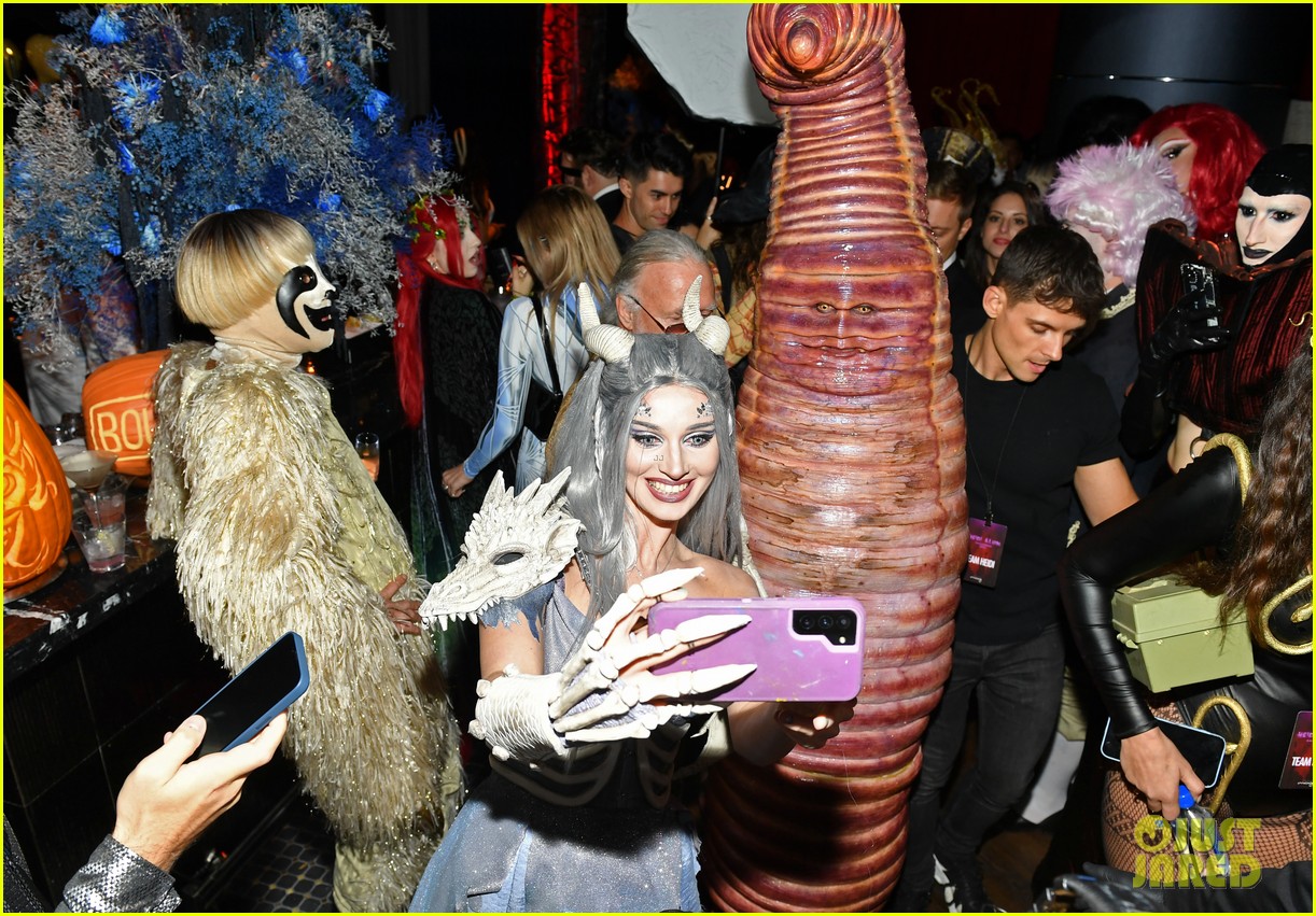 Heidi Klum Halloween Kost me Bild RRZI