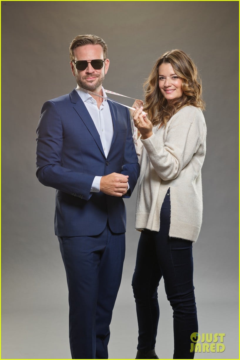 John Brotherton Plays A Perfect Santa Next To Kimberley Sustad in