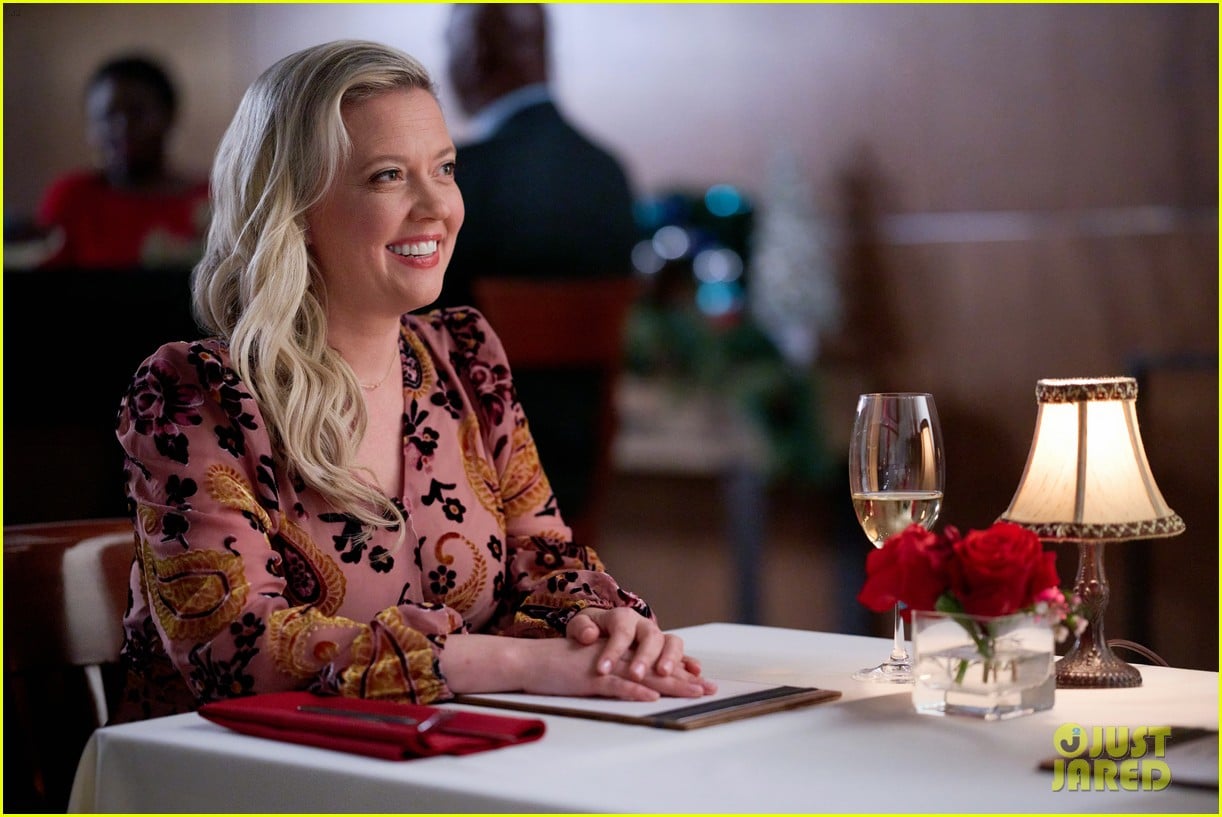 Photo merry measure patti murin brendan penny hallmark 03 Photo