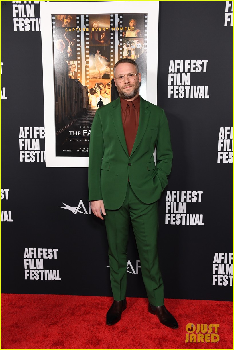 Michelle Williams Makes First Appearance at 'The Fabelmans' Premiere