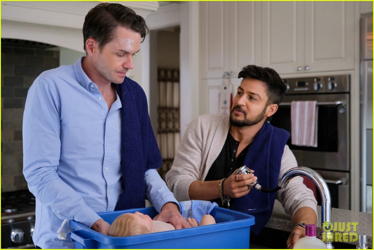 Andrew Walker, Tyler Hynes & Paul Campbell Attempt To Take Care of a