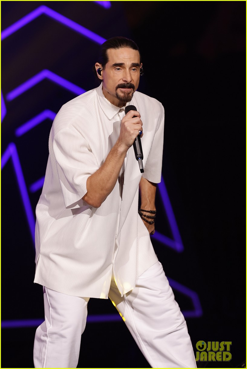 Nick Carter Performs With Backstreet Boys at NYC Jingle Ball 2022 Amid Sexual Assault Claims