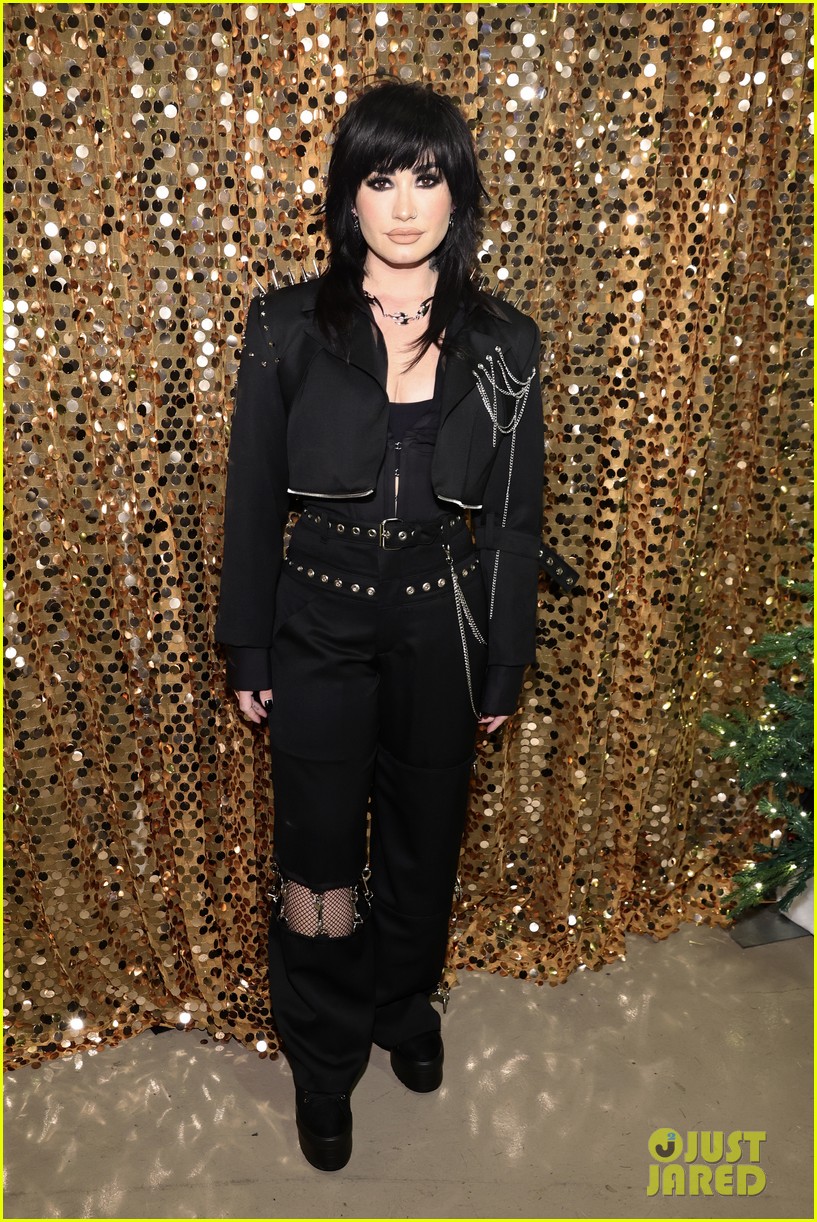 Nick Carter Performs With Backstreet Boys at NYC Jingle Ball 2022 Amid Sexual Assault Claims