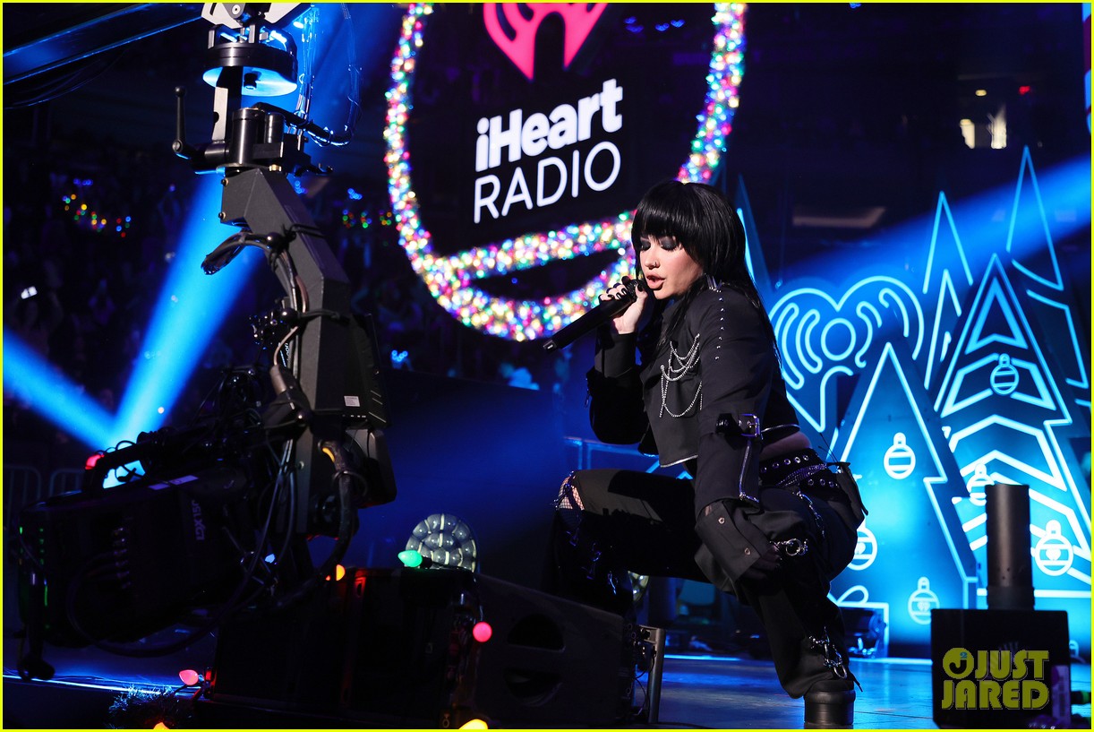 Nick Carter Performs With Backstreet Boys at NYC Jingle Ball 2022 Amid Sexual Assault Claims