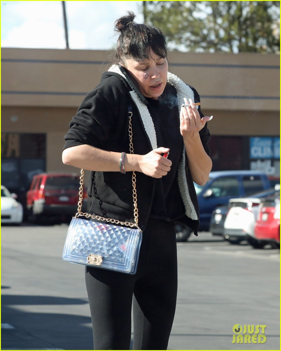 Amanda Bynes Spotted With Shorter & Edgier Haircut in New Photos: Photo