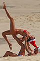 izabel goulart kevin trapp christmas at the beach 01