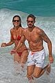 izabel goulart kevin trapp christmas at the beach 04