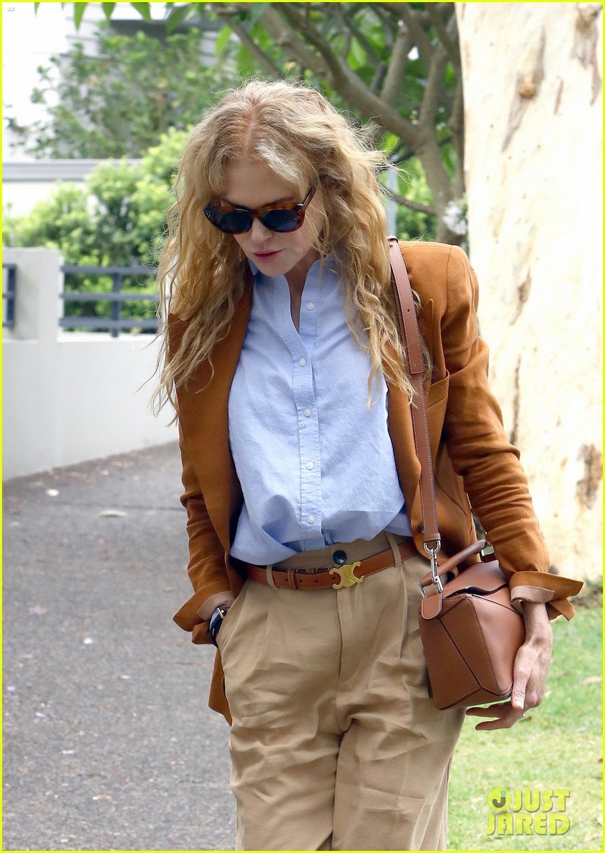 Photo: nicole kidman visits mom with keith urban after sydney arrival