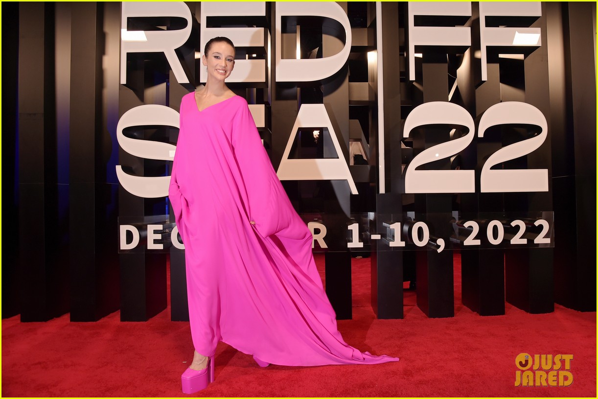 Money Heist's Maria Pedraza & Boyfriend Alex Gonzalez Make Rare Public