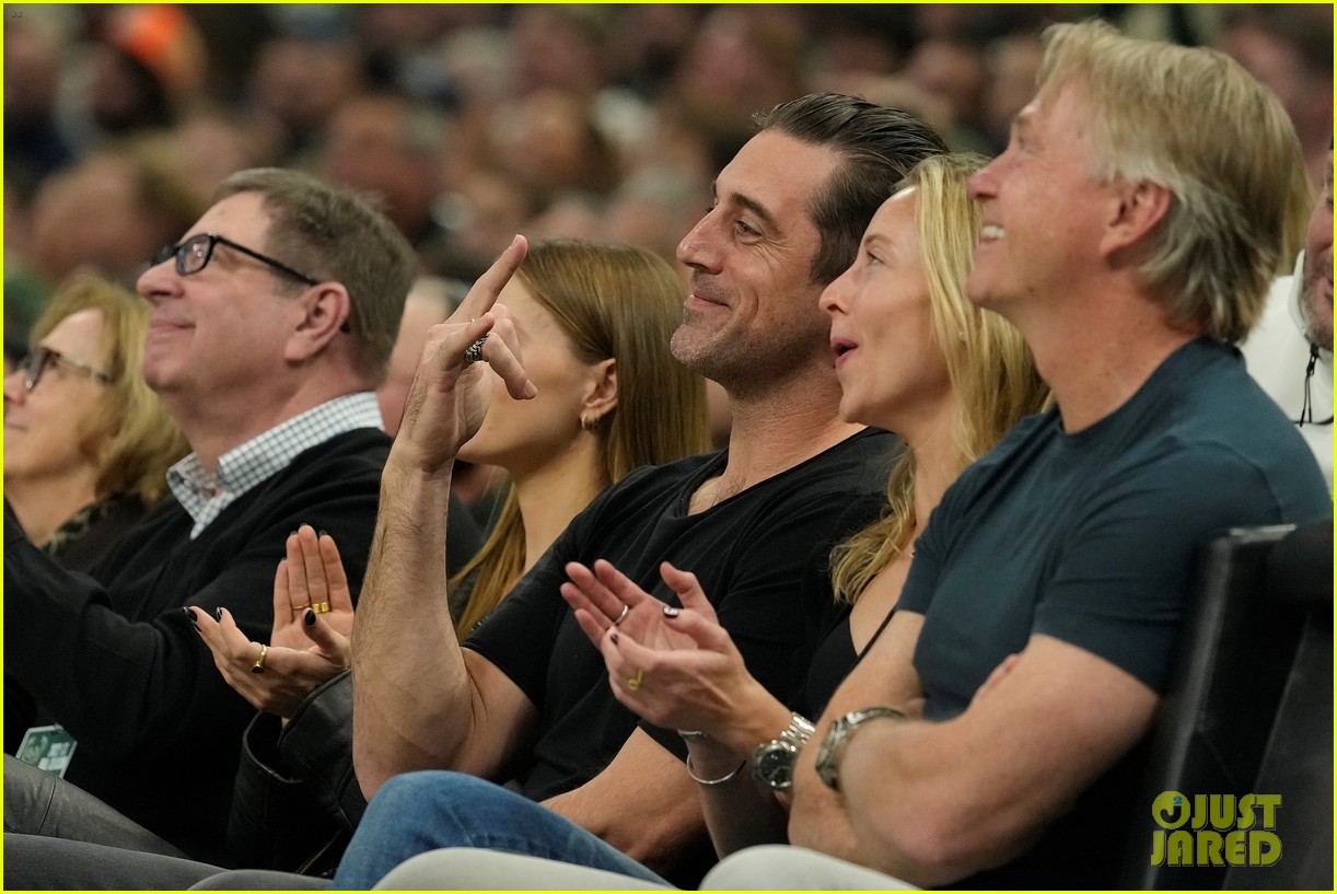 Le clan Aaron Rodgers continue de diviser – Qui sera son prochain employeur ?