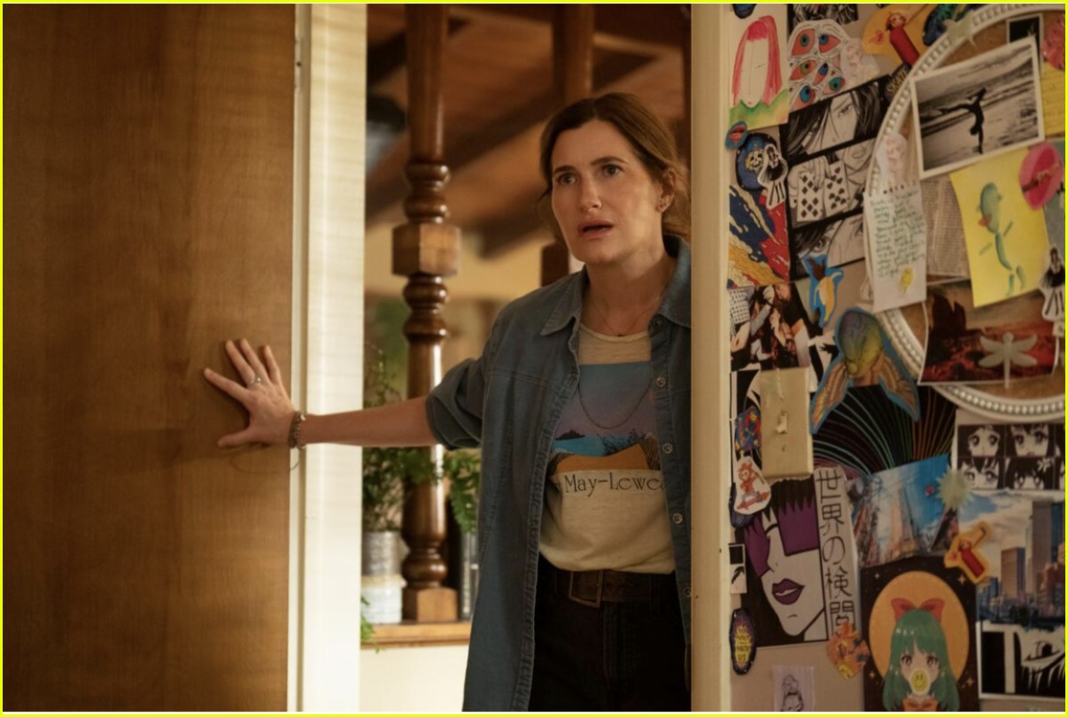 Hulu Releases First Look at Kathryn Hahn's New Show 'Tiny Beautiful