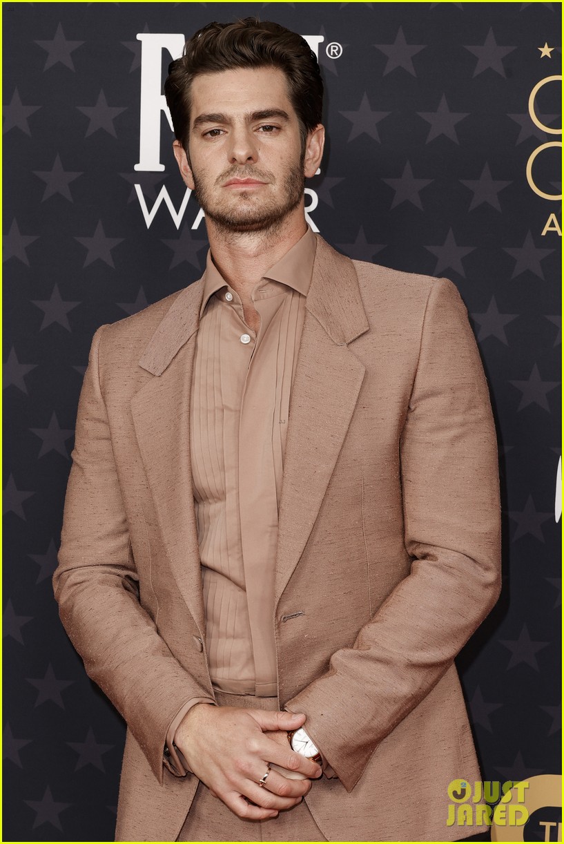 Andrew Garfield & Daisy EdgarJones Support 'Under the Banner of Heaven