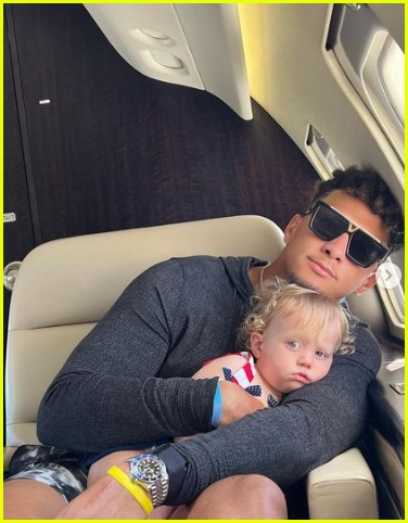 Patrick Mahomes & Wife Brittany - Cutest Family Photos!: Photo 4885775