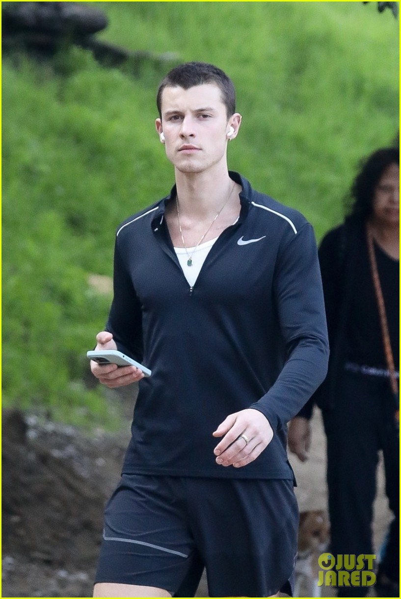 Shawn Mendes Goes for a Solo Hike in Studio City: Photo 4886459