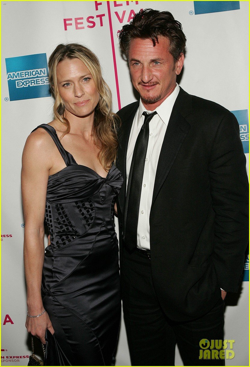 Sean Penn & Robin Wright Reunite in Rare Outing After 2010 Divorce