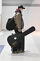 robert pattinson guitar airport 08