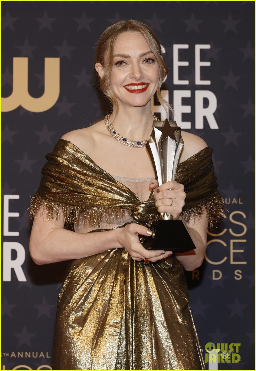 Amanda Seyfried's Dior Dress Was Ripping & She Almost Had A Wardrobe