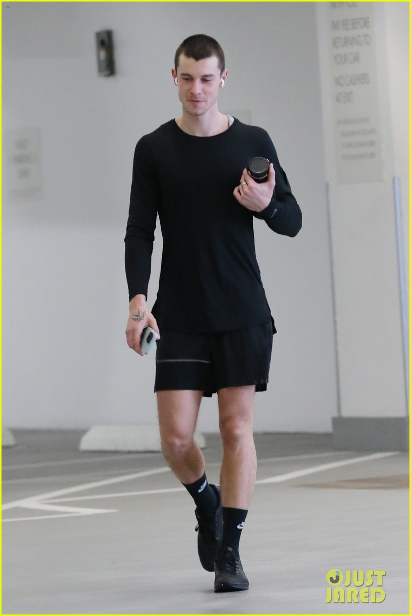 Shawn Mendes Shows Off His New Buzz Cut While Hitting the Gym Photo