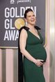 hilary swank cradles her baby bump at golden globes 03